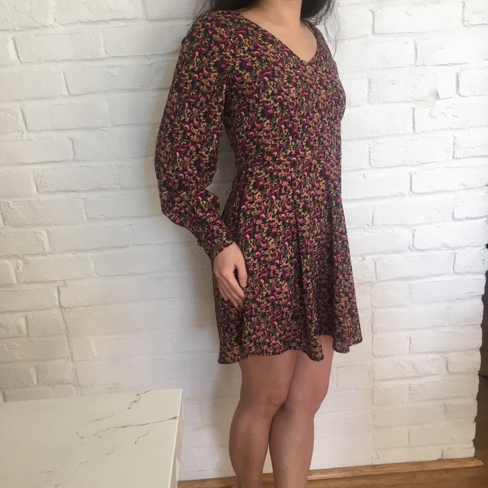 Sweetheart floral dress with bell sleeves